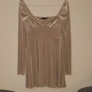 Forever 21 Velvet Sweetheart Dress - Size is a much sought-after M!